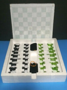 GLASS CHESS SET Matte Black & Ice Green w/ Checkers classic design