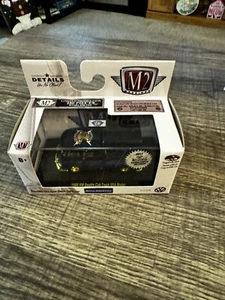 M2 MACHINES 2017 AUTO-EXPERIENCE 1960 Vw Double Can Truck USA RARE CHASE 1/250 - Picture 1 of 8