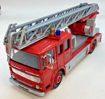 1:50 AEC Ladder Emergency Vehicle.  Bristol Livery. 97386 Corgi. - Image 1 of 4