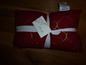 Set of 2 Marlo Lorenz Decorative Pillows Red & Gold BNWT - Picture 1 of 4