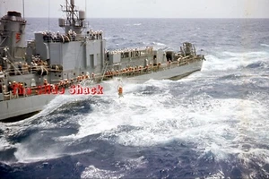 US Navy Destroyer Highline Personal Transfer 50er Jahre Kodachrome 35mm Dia - Bild 1 von 1