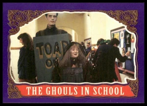 Tarjeta de película 1991 Topps The Addams Family #63 The Ghouls in School, Granny & Lurch - Imagen 1 de 2