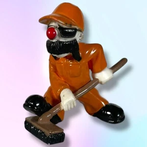 Hey Homies Psycho Clowns Series 2 Vintage "Pushbroom Clown" Figure - Picture 1 of 6