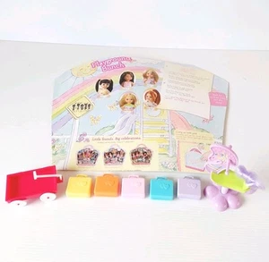 Kelly Playground Bunch Backdrop And Accessories (See Photos) 2005 Barbie MATTEL  - Picture 1 of 6