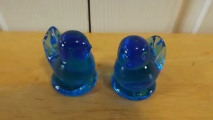2 Bluebird Of Happiness Signed Lee Ward Glass Figurine Blue Birds Paperweight - Picture 1 of 3