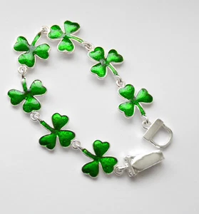 St. Patrick's Day Green Shamrock Bracelet w Magnetic Clasp / Silver-tone - Picture 1 of 3