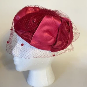 Vintage Damen Pillbox Hut zweifarbig rosa Samt & Satin mit Netz Union Made - Bild 1 von 10