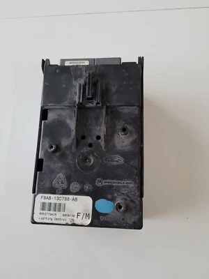 Módulo de control de lámpara Ford Crown Vic/Mercury Grand Marquis 98-99 usado F8AB13C788AB Foto 1 de 4