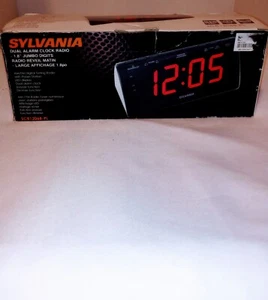 New Sylvania "Dual Alarm" AM/FM Clock Radio With 1.8" Jumbo Digits - Picture 1 of 3