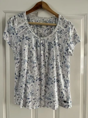 Women’s White Flowery John Rocha Tshirt Size 14 Excellent Conditon - Image 1 of 4