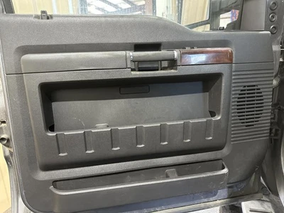 FORD F350SD PICKUP 2009 LEFT FRONT DOOR TRIM PANEL - Imagem 1 de 4