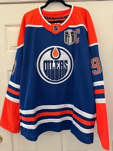 Camiseta deportiva azul Connor McDavid X-Large XL Edmonton Oilers Stanley Cup 2025 - Imagen 1 de 5