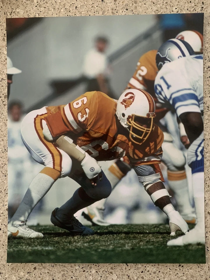 FOTO DE COLECCIÓN 8x10 LEE ROY SELMON TAMPA BAY BUCCANEERS BUCCO BRUCE Foto 1 de 1