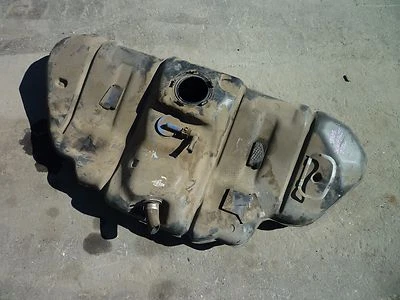 2003 PONTIAC SUNFIRE ТОПЛИВНЫЙ БАК @СТЕКЛО - Изображение 1 из 3