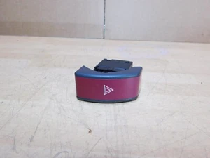 INTERRUPTOR LUZ PELIGRO VAUXHALL CORSA C 2000-2006 9164141 - Imagen 1 de 3