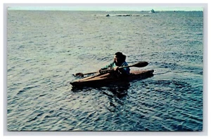 Postal: postal 1967 Arctic Alaska, kayak esquimal, cazador, Alaska - publicado - Imagen 1 de 2