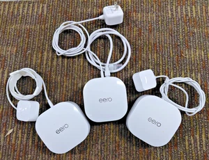eero 6 N010001 & 2 - Q010001 extenders - Picture 1 of 5