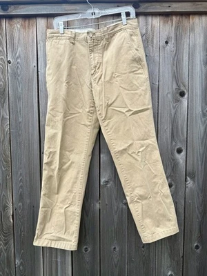 Pantalones chinos Eddie Bauer para hombre 32 x 30 calce clásico caquis leyenda lavado frente plano Foto 1 de 4