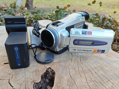 Sony DCR-TRV18 Mini DV Camcorder Nightshot DCR TRV Tested Duties Included - Image 1 of 4