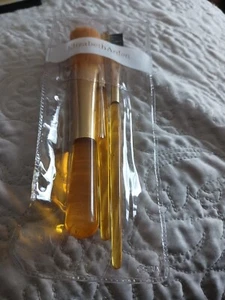 Elizabeth Arden 3 Makeup Brushes 1 Travel Sleeve Amber Style. NEW - Picture 1 of 2