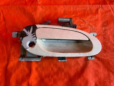 02-06 ACURA RSX - PASAJERO DELANTERO DERECHO - MANIJA DE PUERTA EXTERIOR - ENVOLTURA - OEM #70 Foto 1 de 4