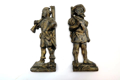 2 Vintage Cast Iron CONQUISTADORS SOLDIERS 11.25" Tall Each Fireplace Andirons ? Cover