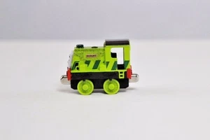 Scruff Die-Cast Metal Take n Play Train Thomas & Friends - Picture 1 of 6