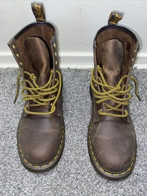 Botas para hombre Dr. Martens Crazy Horse 1460 - marrón, US10 Foto 1 de 4