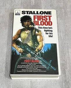 RARE 1982 White First Blood Thorn EMI Video Clamshell VHS Rambo Stallone - Foto 1 di 6