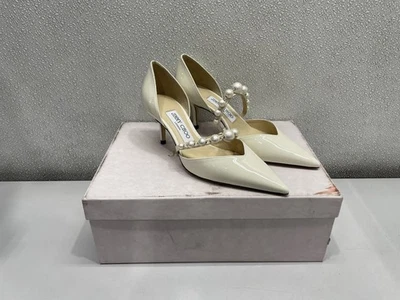 Zapatos de salón Jimmy Choo Aurelie 65 charol en punta para mujer EE. UU. 6, café con leche/blanco Foto 1 de 4