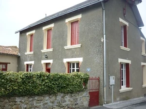 Beautiful typically french house in Deux-Sèvres region of France, near Poitiers - Picture 1 of 24