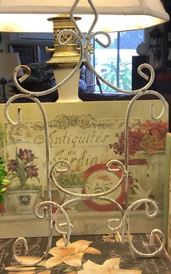 "Soporte para placa/imagen de metal blanco envejecido ~ 19,25"" L X 11 3/8"" W ~ francés/casa de campo ~" Foto 1 de 4
