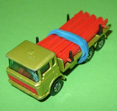 Matchbox Superfast / 58 DAF Girder Truck with Girder Load - Image 1 of 4