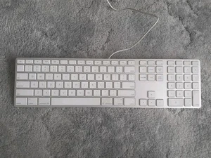 Genuine Apple Mac Usb Full Keyboard A1243 Tested Working - Picture 1 of 11