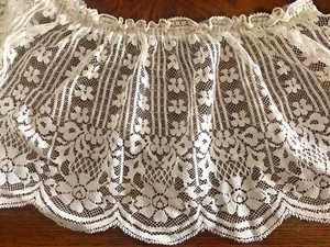 Vintage Spitzenborte Jakobsmuschelsaum cremeweiß 56" breit quer x 10" hoch / 1,5 Yards - Bild 1 von 5