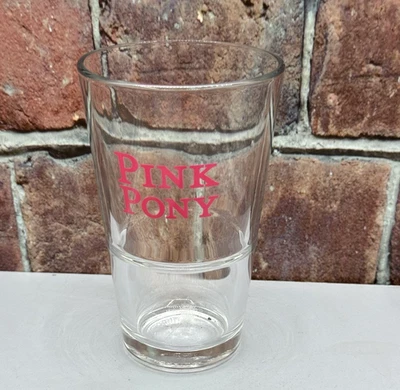 Vaso de vidrio Pink Pony Club Libbey Duratuff Mackinac MI EE. UU. Foto 1 de 4