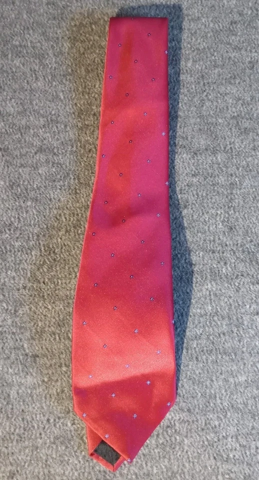 Corbata de seda roja clásica vintage de Wembley con diseño de manchas texturizadas 3"x57" Foto 1 de 1