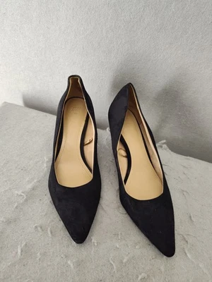 H&M Women Pumps 9 Black Suede Pointed Toe Kitten Heel Classic Elegant Dress Shoe - Image 1 of 4