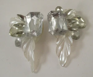 1980er-90er GROSSE KLARE FACETTIERTE PLEXIGLAS KUNSTSTOFF OHRRINGE 2-1/2" - Bild 1 von 5