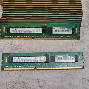 SAMSUNG M393B1G70BH0-CK0Q8 PC3-12800R DDR3 1600 8GB ECC REG 1RX4 - Picture 1 of 3