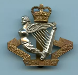 The 8th Kings Royal Irish Hussars Cap Badge - Foto 1 di 2