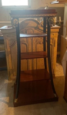 Etagere neoclásico John Widdicomb años 80 Foto 1 de 2