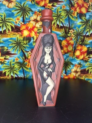 Jarra de ataúd Elvira - Tazas Tiki vaso de cóctel coleccionable Foto 1 de 4
