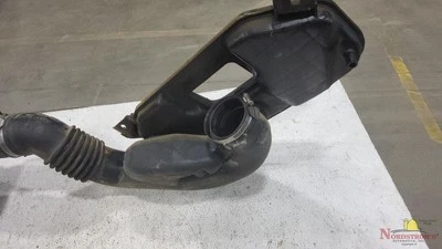 Subaru Legacy 2010 purificador de aire Foto 1 de 4