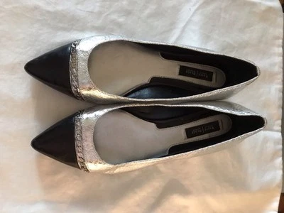 Casa Blanca Mercado Negro Plateado Metálico Con Puntera Negra y Cadena Acento Pisos, 9M Foto 1 de 4