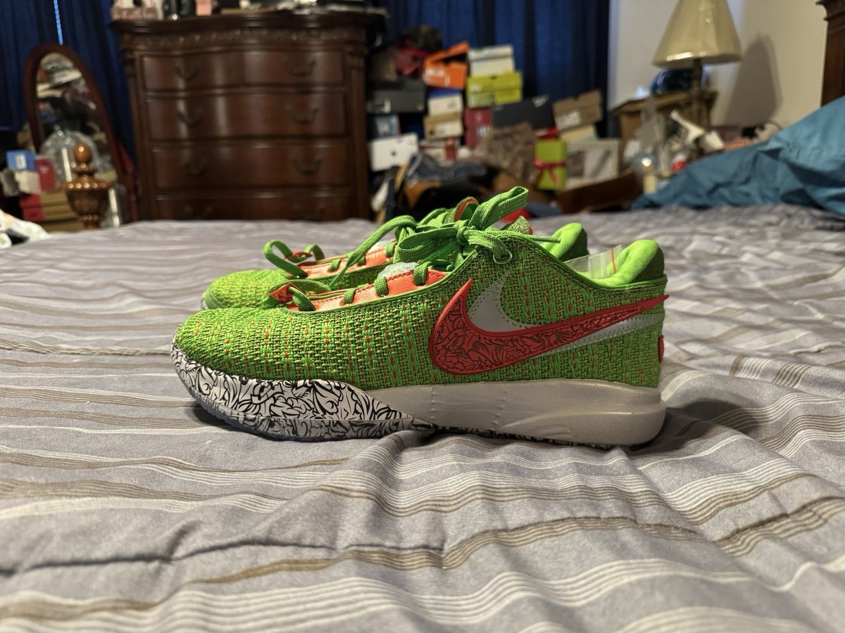 Nike LeBron 20 Stocking Stuffer for Sale - Authenticity Nike LeBron 20 Stocking Stuffer for Sale - Authenticity