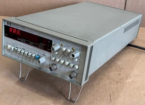 HP/Keysight 5316B 100 MHz Universal Frequency Counter - Picture 1 of 3