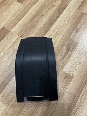 Ford Mustang 2010-2014 negro consola central reposabrazos tapa OEM Foto 1 de 4