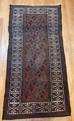 Alfombra Baluchi antigua Foto 1 de 4