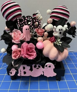 Halloween Rosa Negro Fantasmas Pequeña Caja de Madera Bandeja en Niveles Mesa Florales Calabazas Nuevo - Imagen 1 de 11